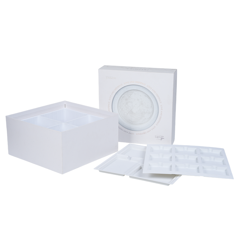 Caja de música giratoria con forma de libro duro y temática navideña